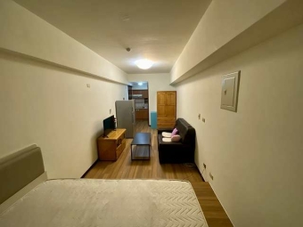 💙已出租💙💞大象租屋💞摩登新貴大樓.SOGO飯店式管理大套房.有廚房.陽台（第4張）