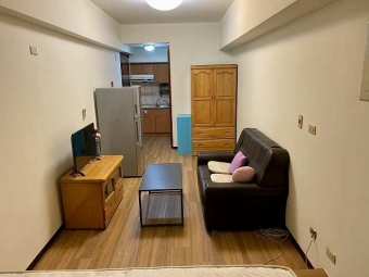 💙已出租💙💞大象租屋💞摩登新貴大樓.SOGO飯店式管理大套房.有廚房.陽台（第3張）