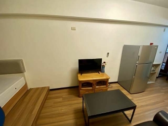 💙已出租💙💞大象租屋💞摩登新貴大樓.SOGO飯店式管理大套房.有廚房.陽台（第5張）