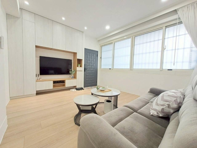 全新完工@正一房一廚一衛@大金變頻冷氣☆電動沙發～（第1張）