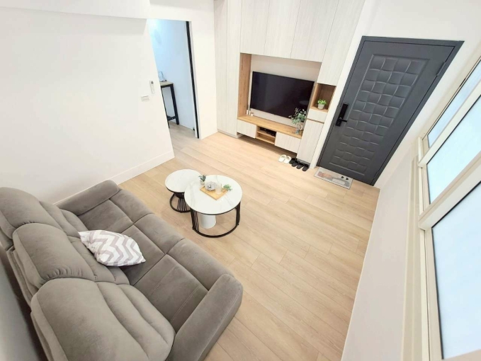 全新完工@正一房一廚一衛@大金變頻冷氣☆電動沙發～（第6張）