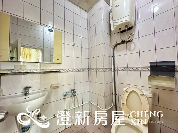 🎉金山街前段/格局方正採光通風大套房/獨立陽台洗衣機/飲水機/垃圾集中🎉 - Image 10