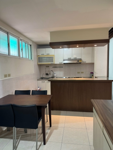 民族區間車站旁公寓ㄧ樓（第4張）