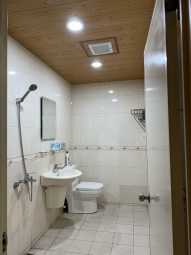 民族區間車站旁公寓ㄧ樓（第12張）