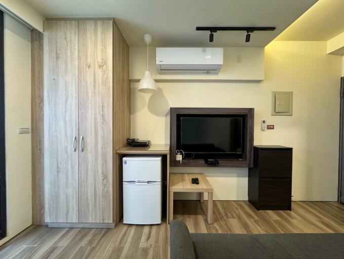 西屯可租補超質感路邊超好停汽車(第1張)