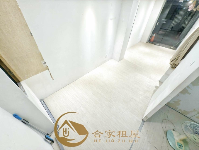 租客勞基法免費諮詢💖西屯區可營業登記地點好省裝潢服飾首選精品裝潢有冷氣電費只要(4)元超佛無洗曬木質地板免爬樓梯店面（第2張）