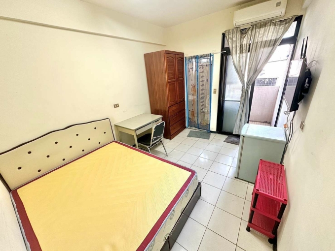 珍珠奶茶不要珍珠✨佛心學生房✨可租補💕近逢甲 中央公園⚡宇你相見（第1張）