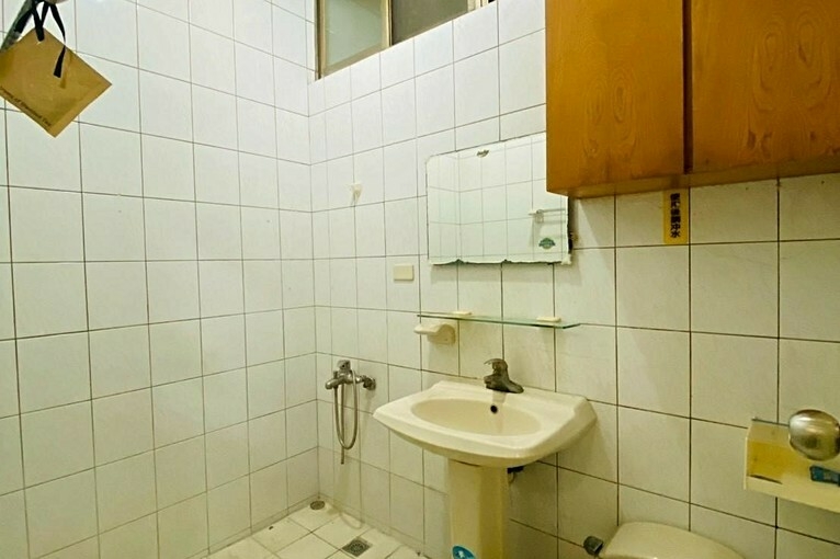 兆基🏡東區生活圈稀有5房透天出租(第15張)