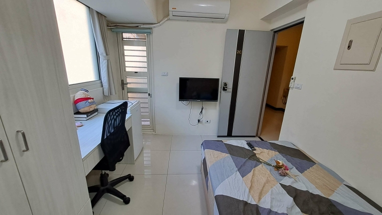 租補*電梯*子母車*飲水機*陽台獨洗曬*明亮*衛浴開窗（第3張）