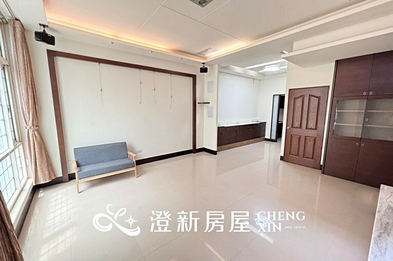 市中心/大坪數/可當套房也可當工作室/獨立廚房/變頻冷氣(第4張)