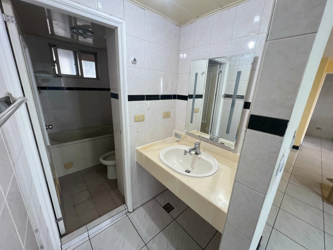 可租補☆2+1房雙衛☆平移式車位（第8張）