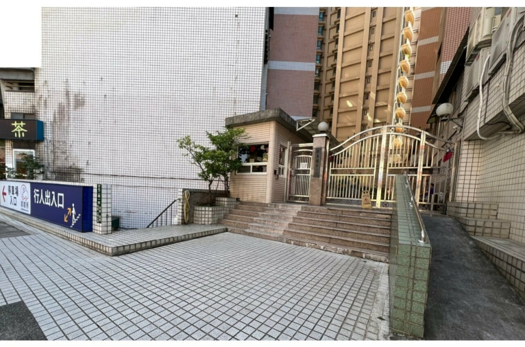 ❤超優質綠化慢活高樓層樓中樓-屋主自租❤ 《A9機場捷運站/東森媒體園區/三井outlet近在咫尺-享受超優質綠化慢活空間》 - Image 15