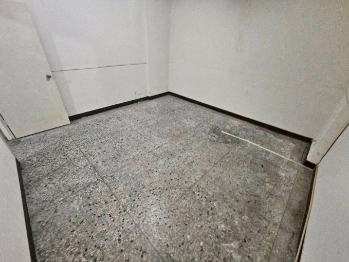 💎1F+地下室黃金店面 🛵騎樓可使用💰臨路12米💰車潮就是錢潮 💰走路火車站（第5張）