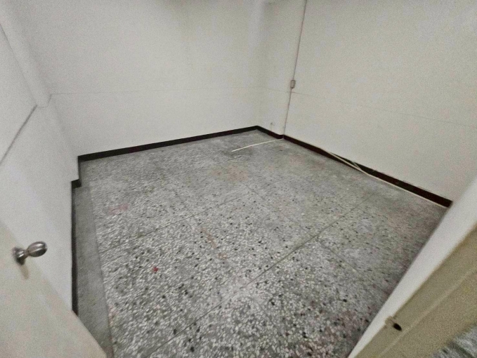 💎1F+地下室黃金店面 🛵騎樓可使用💰臨路12米💰車潮就是錢潮 💰走路火車站（第6張）