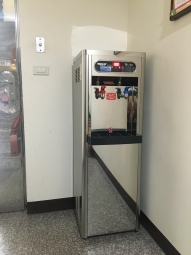 租金補助.飲水機.可停機車.倒垃圾.陽台洗衣.曬衣才可入住（第8張）