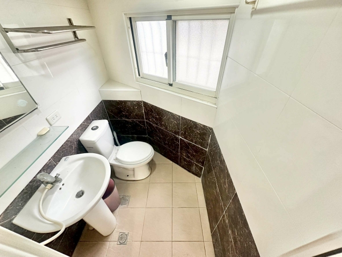 🔥西屯小資首選🔥可雙租補🔥陽台獨洗🔥近逢甲 - Image 2