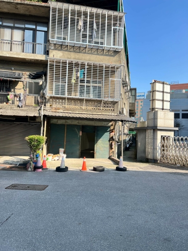 山鶯路穩懋電子旁（第1張）