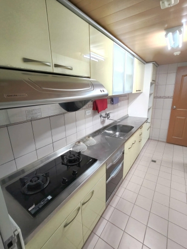 橘子🍊近文華高中捷運站🍊大客餐廳4房2衛⭐含管平車可租補公司報稅（第5張）