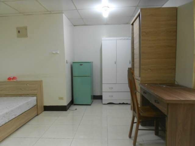 免仲介費 中壢後站地區公寓4樓新網路大套郎出租 - Image 4