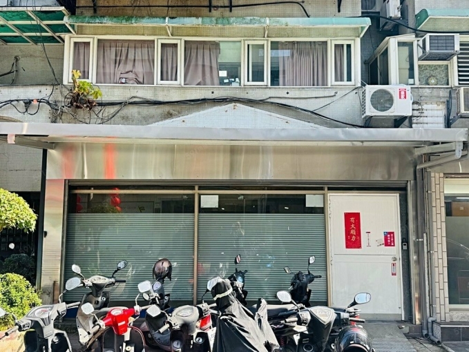 🔥後山埤站旁✨金店面🔥店辦出租📍屋主自租地點優人潮多效益佳（第1張）
