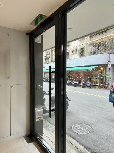 天母新光三越旁黃金店面（第2張）