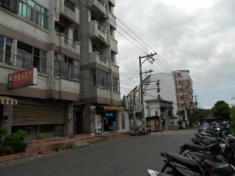 免仲介費 中原至尊社區電梯3樓優質網路大套房出租 只另付電費（第14張）