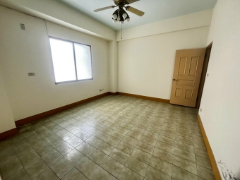 🏠東區崇明路三角窗整棟黃金店面（第6張）