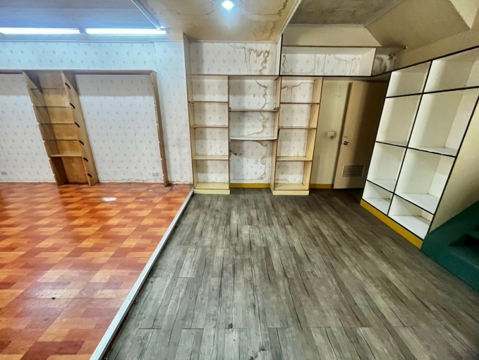 🏠東區崇明路三角窗整棟黃金店面（第12張）