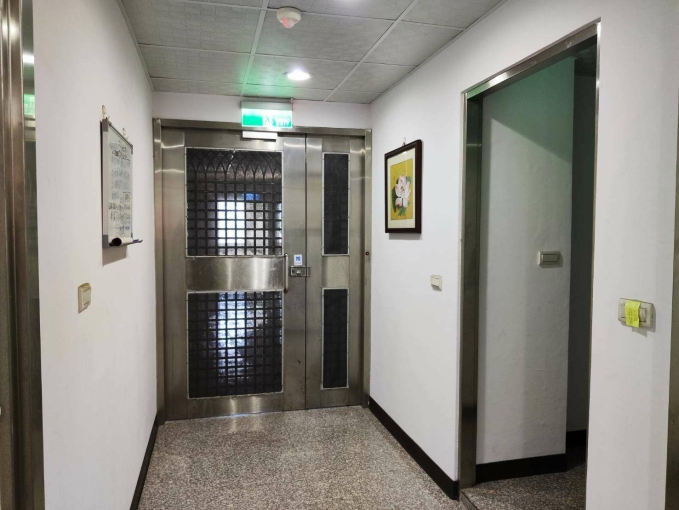 西市場商圈小資女套房/含管含水可租補/限女性 - Image 2