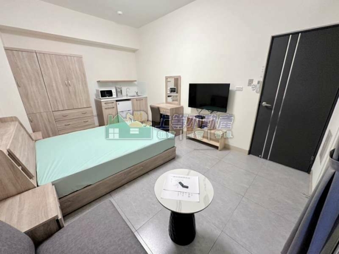 近棒球場.大遠百精緻陽台電梯網路套房 - Image 4