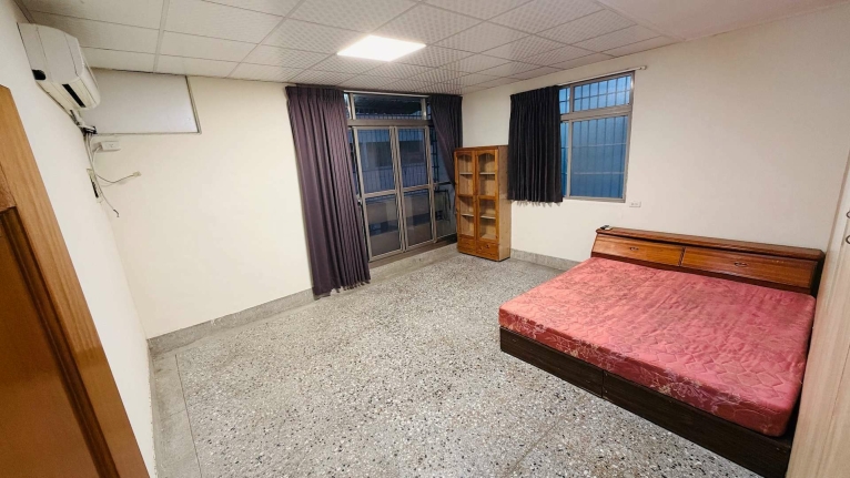 南屯高鐵安靜透天|四房大空間+全新廚具+庭院車位 - Image 11