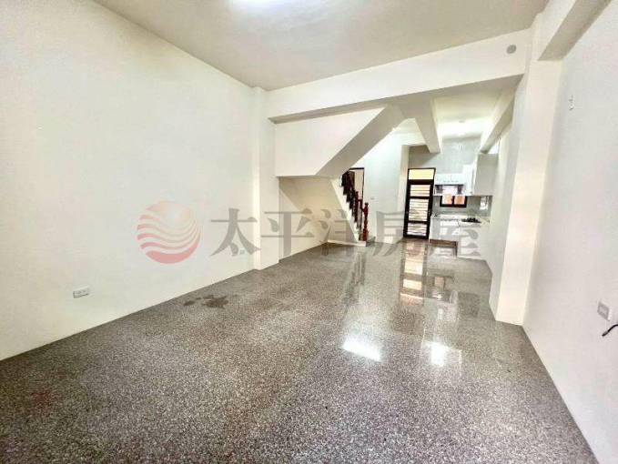 沙鹿市區臨路車庫透天（第2張）