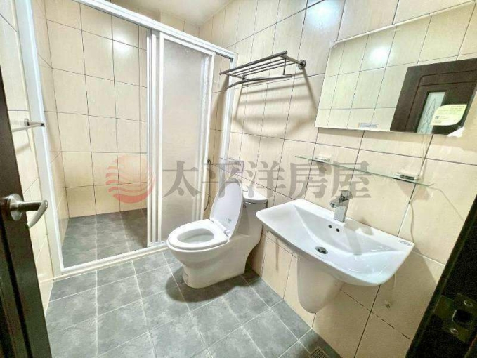 沙鹿市區臨路車庫透天（第7張）