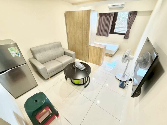 大雅精選🏆衛浴乾濕分離✨沙發追劇可連yt,Netflix(第1張)