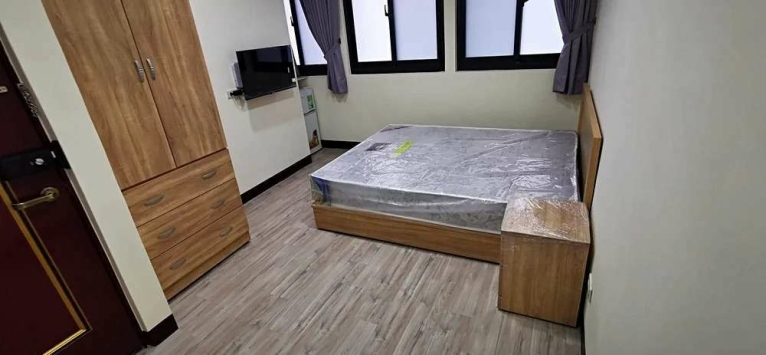 府中捷運站❤️南雅夜市❤️全新裝潢❤️租補對外窗 - Image 1