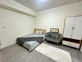 沛沛租🔅站前稀有免爬梯機車位/獨洗大陽台可寵/垃圾代收（第1張）