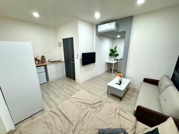 大同區.中山站.全新.代收垃圾.明亮設計感套房303(第2張)