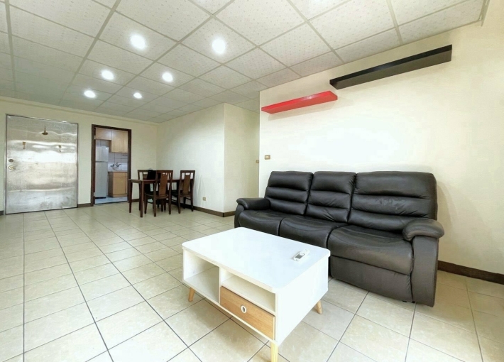 三房二廳🏠陽台獨洗🏠稀有可寵🏠租屋補助🏠電梯🏠子母車🏠流理台🏠管理員🏠家具電全配🏠浴缸（第1張）