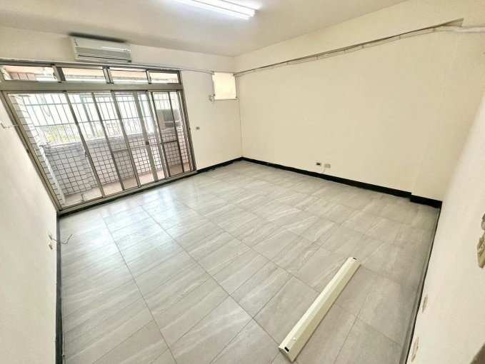 C✨潭子可店面 寵物之家 家庭宜居8房✨可租補 台水台電（第1張）