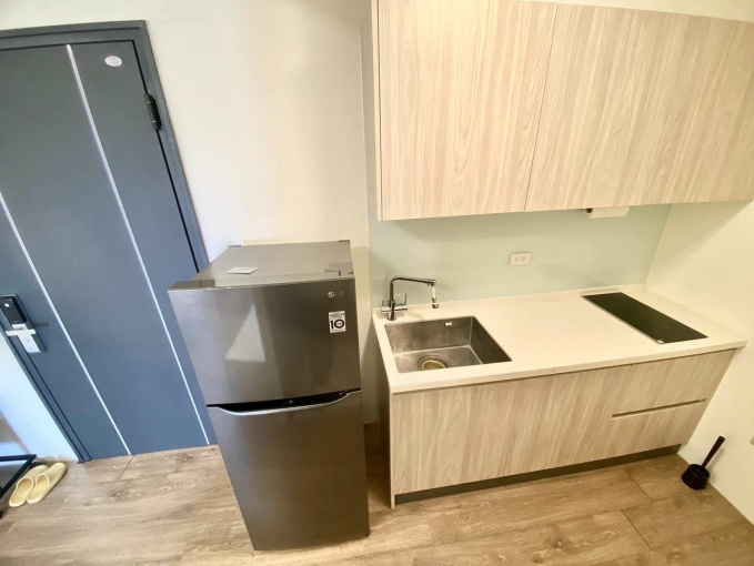 親家潮世代❤可租補❤一房兩廳❤陽台獨洗❤傢俱全配❤機車位(第9張)