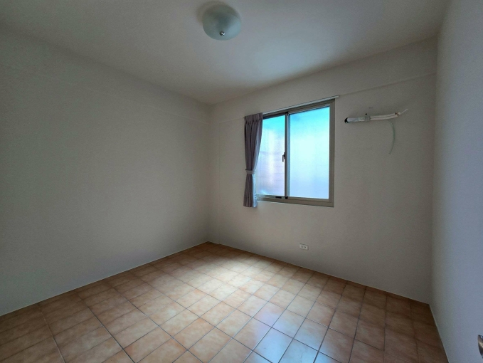 新莊蛋黃區大四房 交通環境超便利 - Image 5