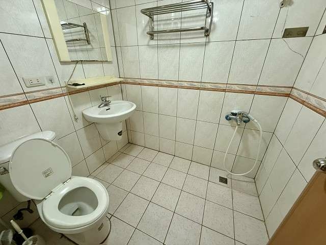 💞大象租屋💞近SOGO.威尼斯影城旁.漂亮網路大套房.附傢俱.家電.有流理台.專用洗衣機（第7張）