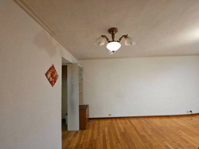 捷運區公所 全新裝修 3樓 可多人租補（第1張）