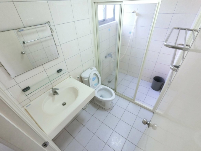 🏡潭子優質套房🏡食衣住行方便/5分鐘上74快速道路/可租補/衛浴乾濕分離 - Image 9