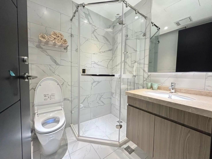 可短租可租補含車位!!立刻入住全新完工，跟照片一模一樣（第12張）