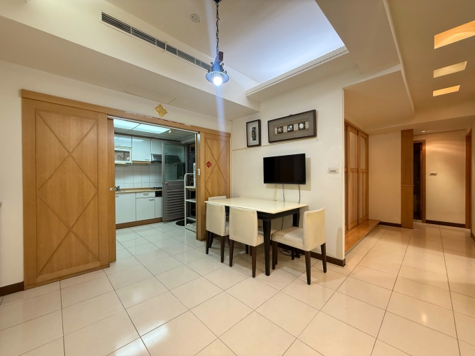 大業路⭐️大四房稀有釋出！近商圈＋學區＋交通便利大四房稀有釋出！近商圈＋學區＋交通便利 - Image 2