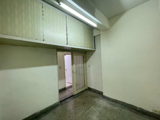 南區文創園區旁/家庭四房/可租補 - Image 2