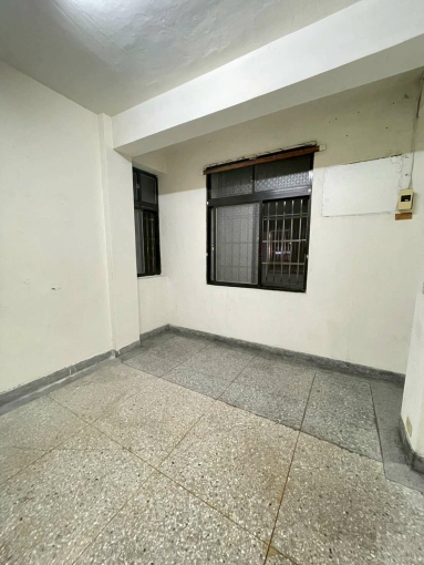 南區文創園區旁/家庭四房/可租補 - Image 8