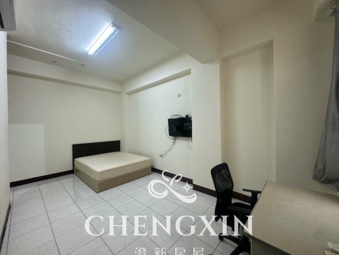 🎉稀有高翠路超低租金/寬敞空間/衛浴乾濕分離/變頻冷氣/飲水機/垃圾集中🎉 - Image 2