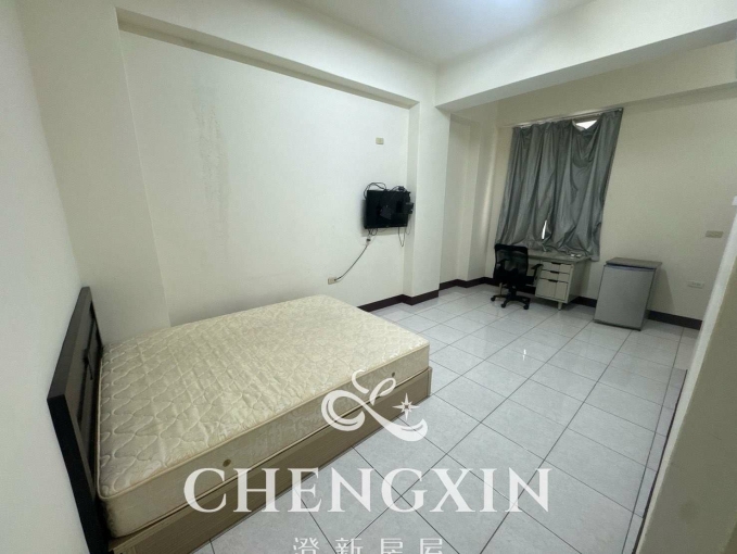 🎉稀有高翠路超低租金/寬敞空間/衛浴乾濕分離/變頻冷氣/飲水機/垃圾集中🎉 - Image 4